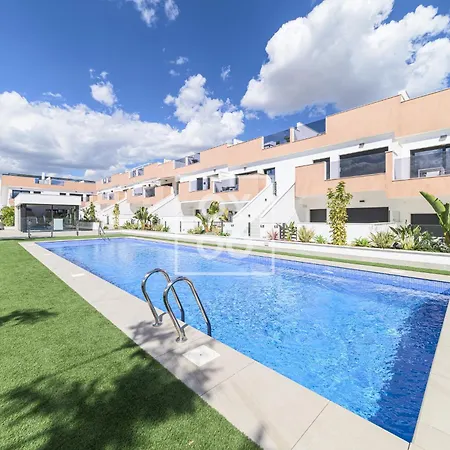 Apartment La Rambla Sky Penthouse - Rooftop Bbq Pool Near - By Oyoostays