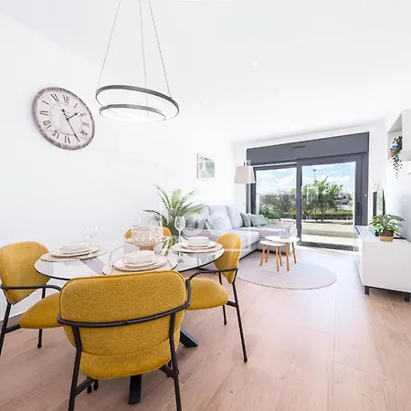 Apartment La Rambla Sky Penthouse - Rooftop Bbq Pool Near - By Oyoostays *