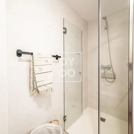 Apartment La Rambla Sky Penthouse - Rooftop Bbq Pool Near - By Oyoostays *